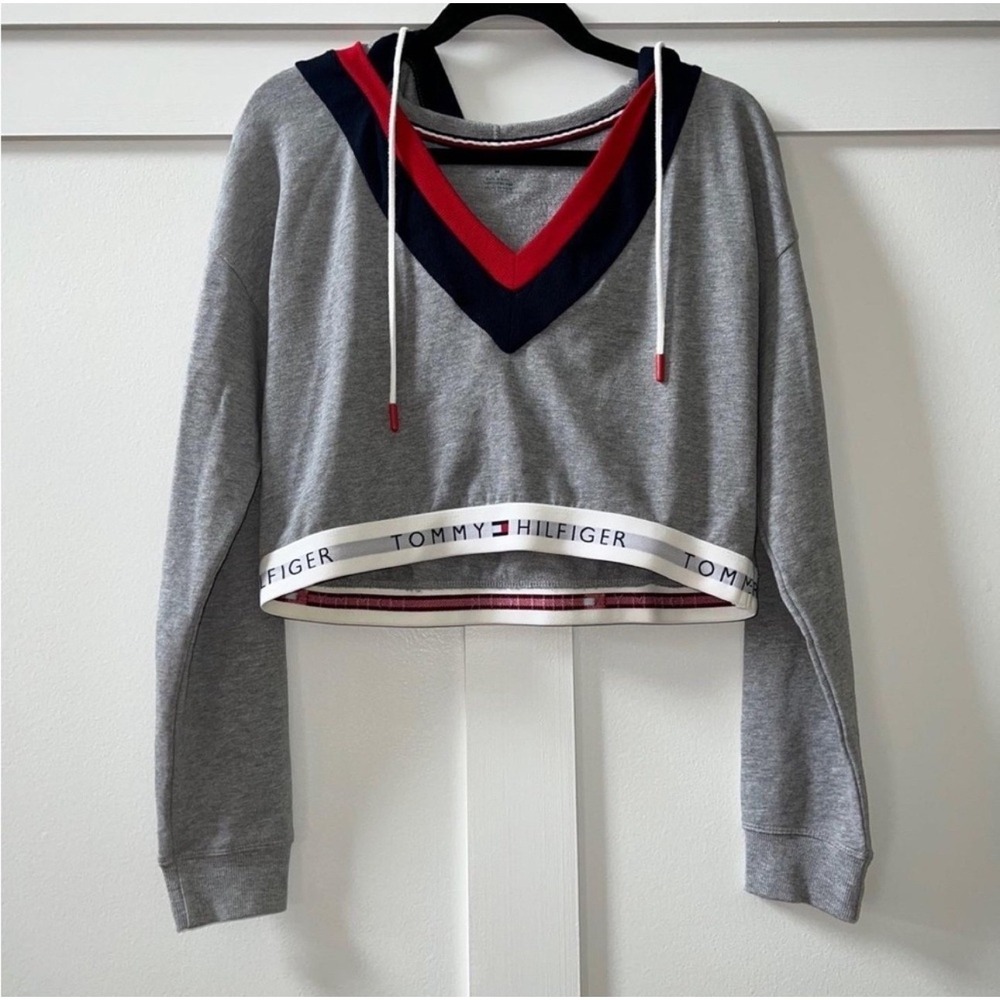 Tommy Hilfiger Cropped Hoodie Gray Red Blue V Neck Long Sleeve Banded‎ Hem - Picture 2 of 6